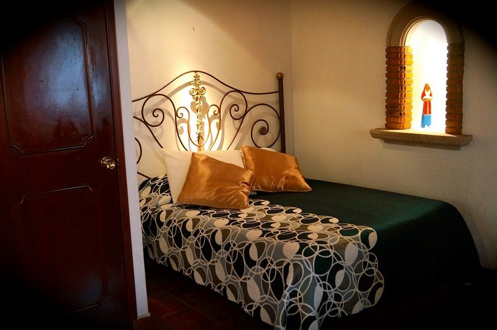 Hotel Meson De Los Remedios Morelia Zewnętrze zdjęcie