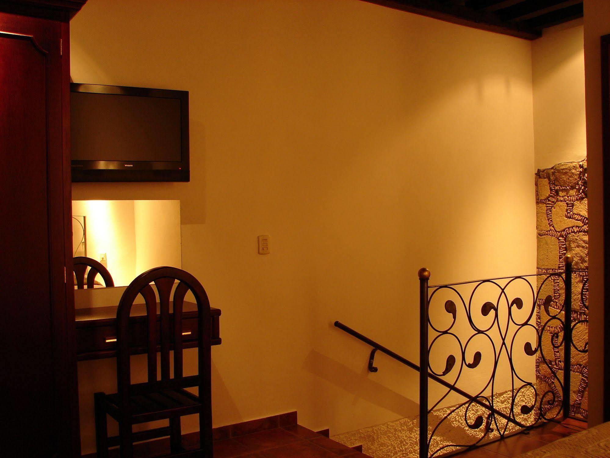 Hotel Meson De Los Remedios Morelia Zewnętrze zdjęcie