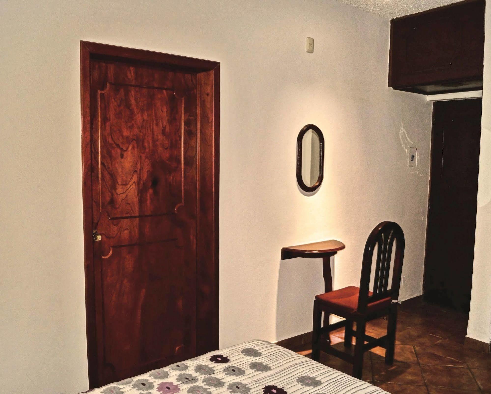 Hotel Meson De Los Remedios Morelia Zewnętrze zdjęcie