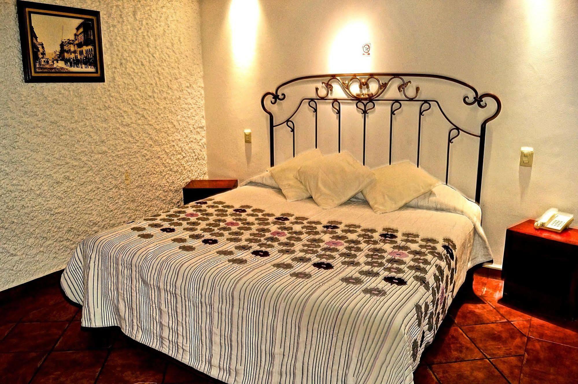 Hotel Meson De Los Remedios Morelia Zewnętrze zdjęcie